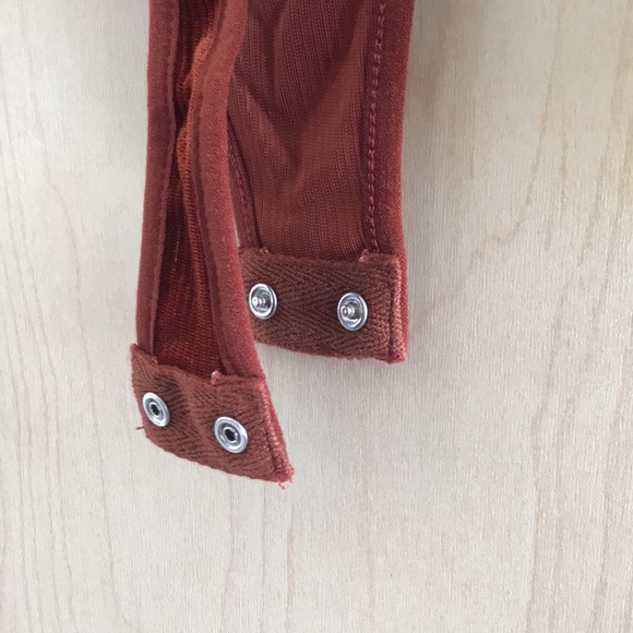 NWT ASTR The Label Tess velvet ribbed bodysuit - Picture 10 of 12